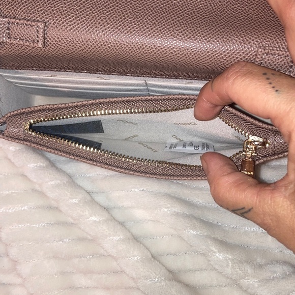 Bebe Gold Chain Tan Clutch NWT - Picture 6 of 7